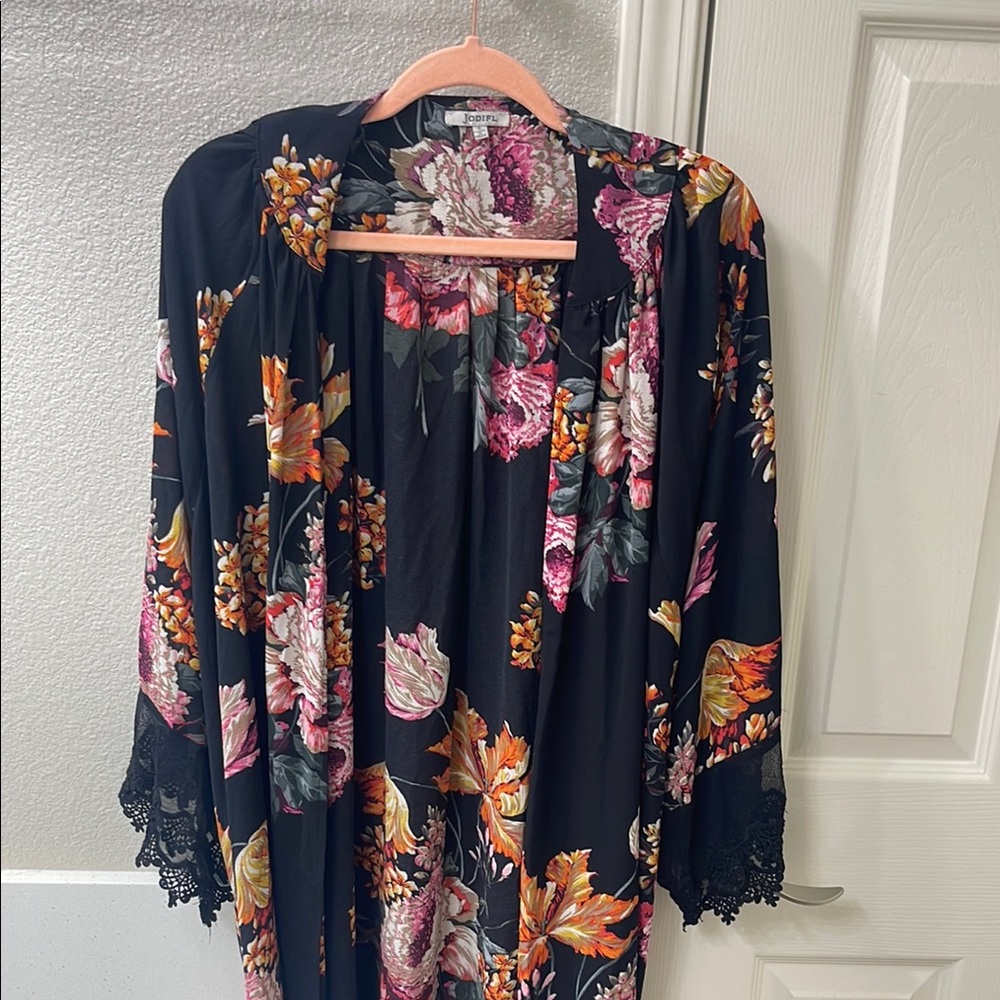 Floral Kimono with Lace Trim